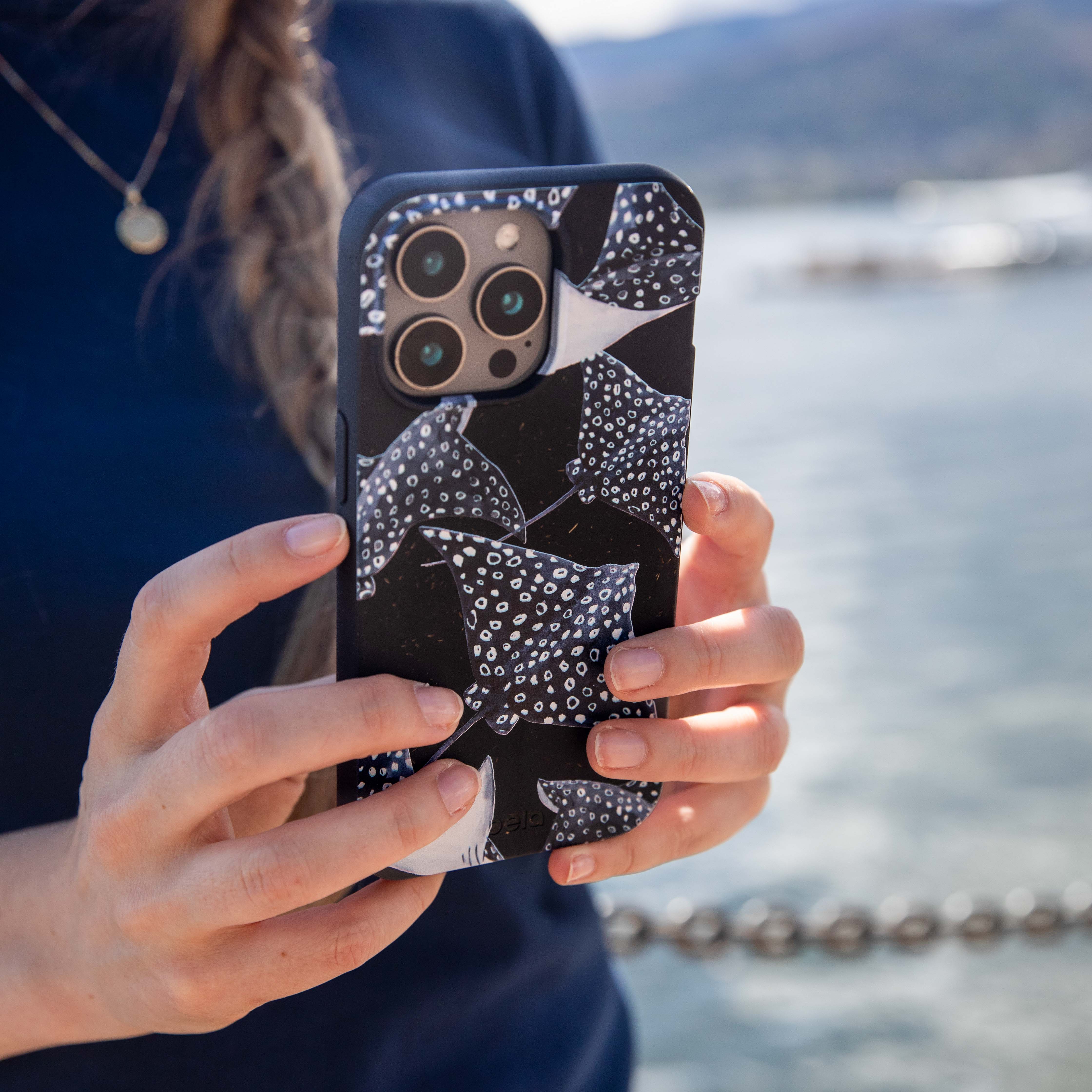 Black Midnight Rays iPhone 11 Pro Case - Image 6