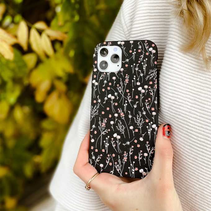 Black Night Garden Samsung Galaxy S26 Case - Image 2
