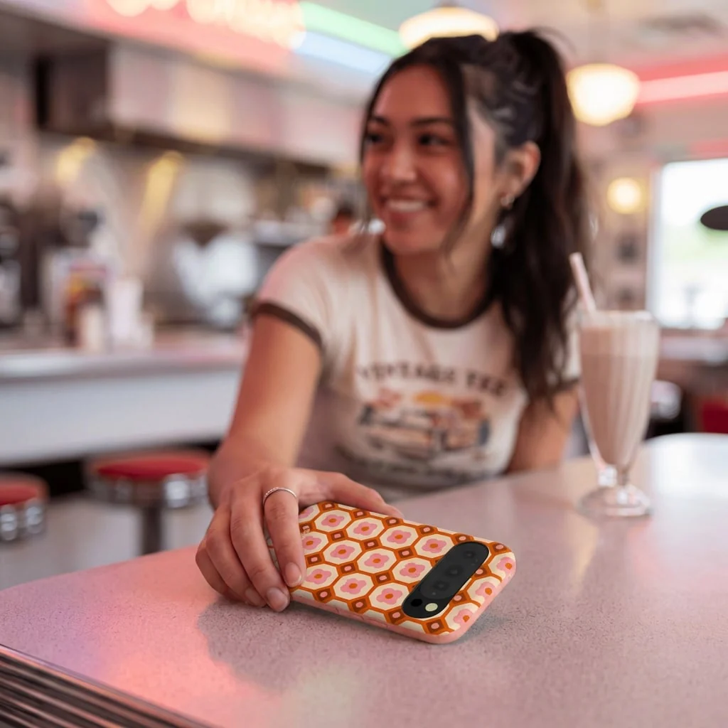 Bubblegum Pink Retro Tiles Google Pixel 10/10 Pro Case - Image 2
