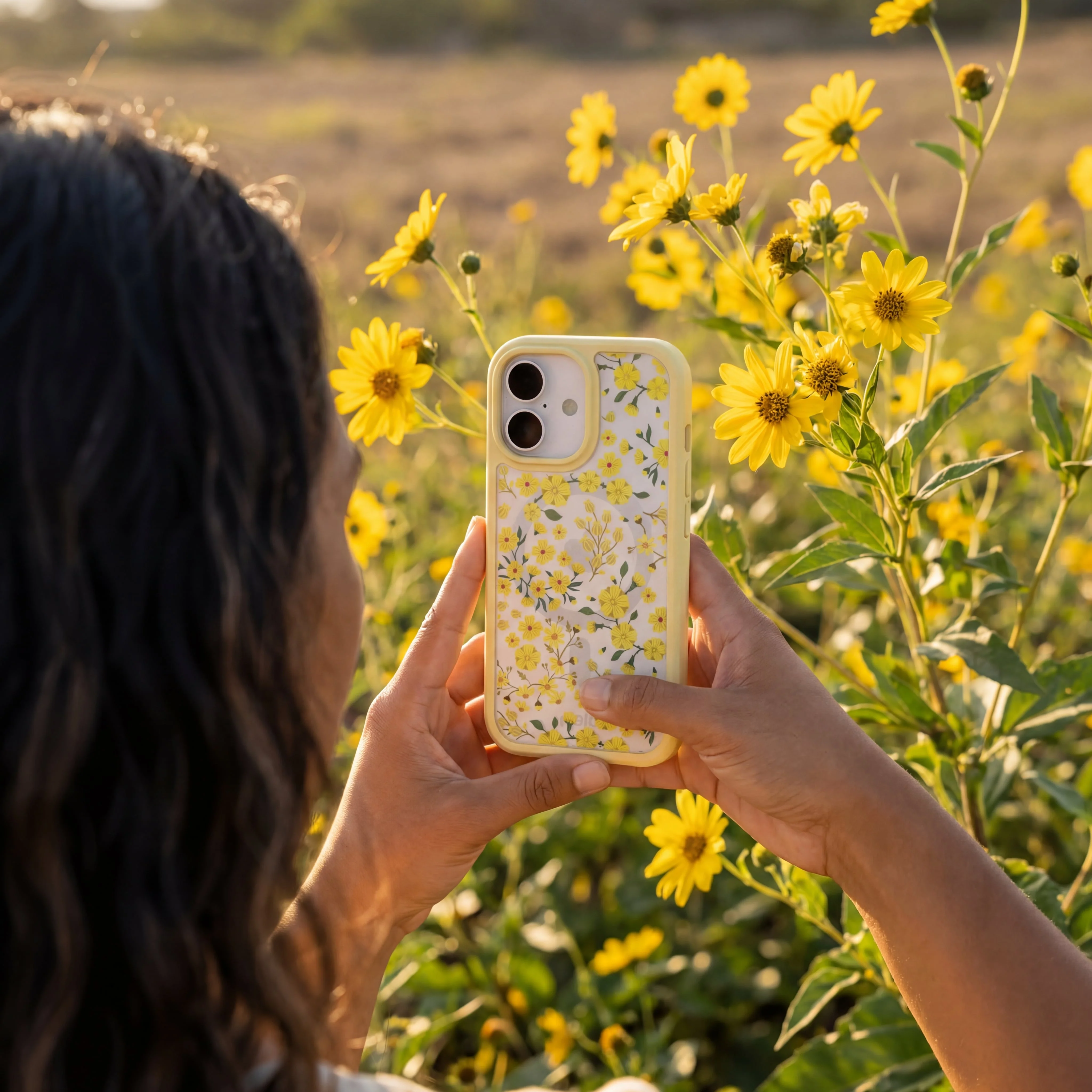 Clear Golden Bloom iPhone 17 Case With Sunbeam Ridge (MagSafe included) - Image 2