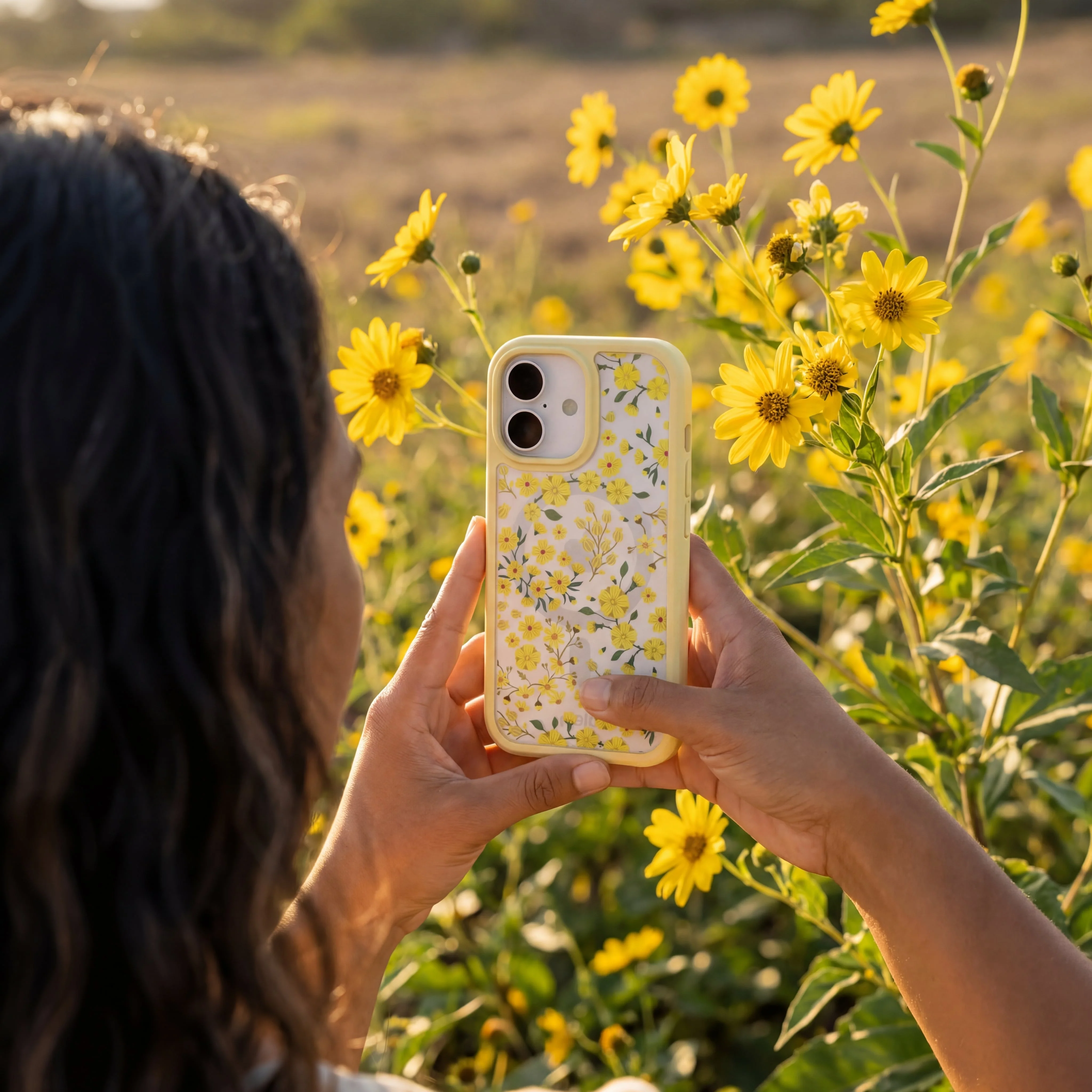 Clear Golden Bloom iPhone 17 Pro Case With Sunbeam Ridge (MagSafe included) - Image 2