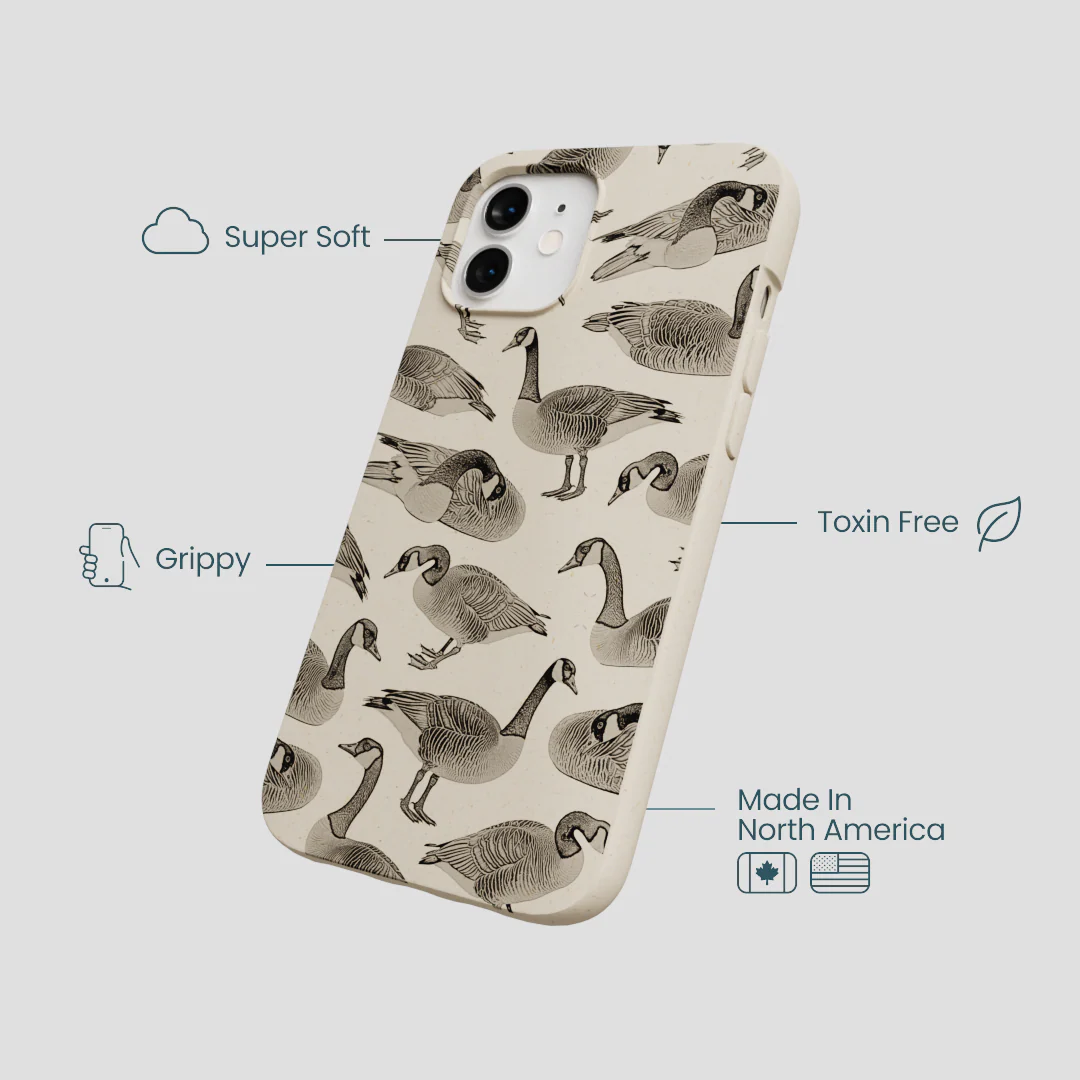 London Fog Canadian Geese iPhone 12/ iPhone 12 Pro Case - Image 4