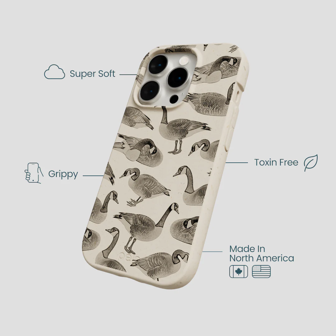 London Fog Canadian Geese iPhone 14 Pro Case - Image 4