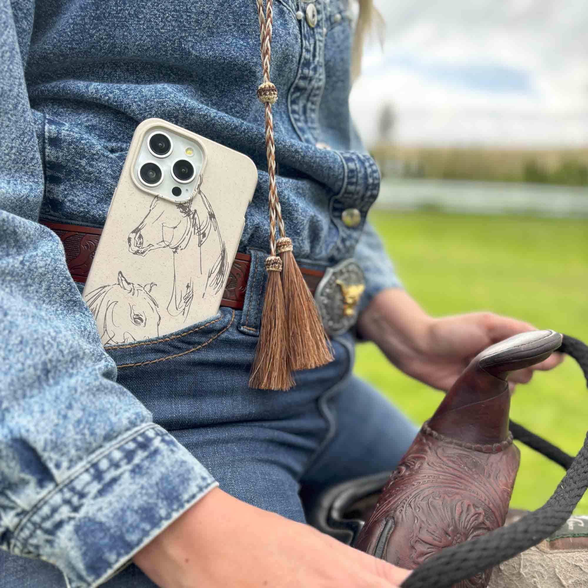 London Fog Equine iPhone 16e/17e Case - Image 2