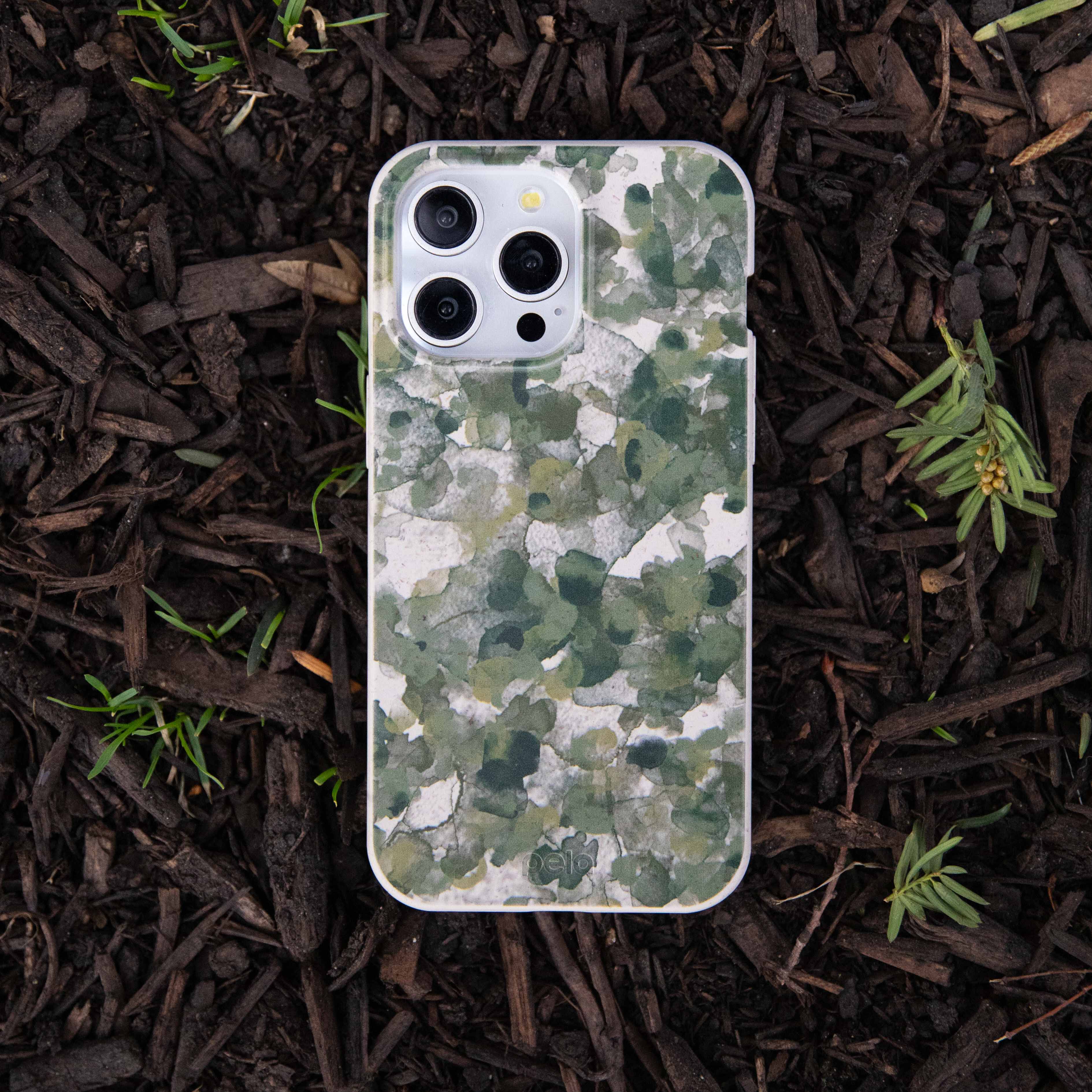 London Fog Foliage Camo Google Pixel 10 Pro XL Case - Image 9