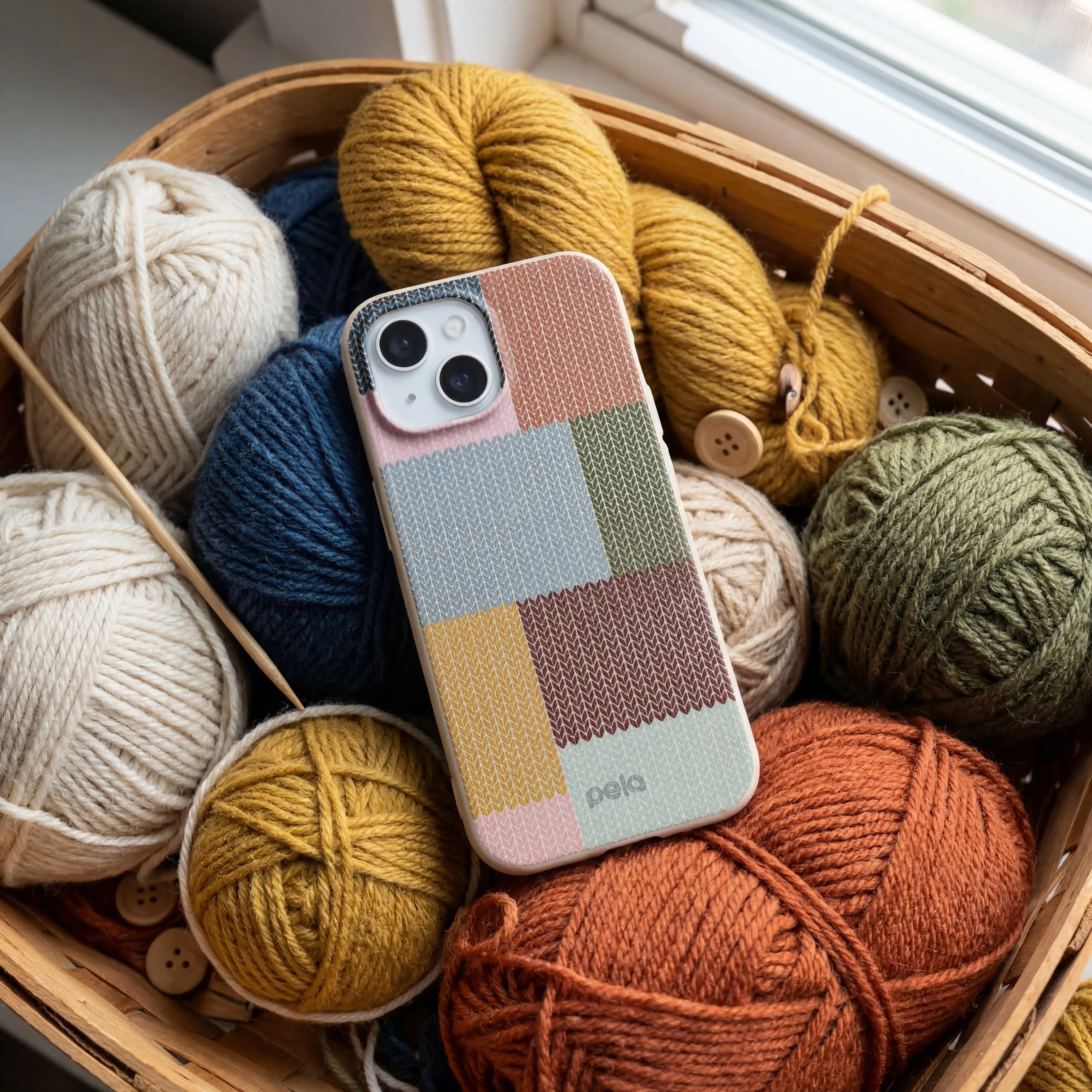 London Fog Knitted Patchwork iPhone 16e/17e Case - Image 2