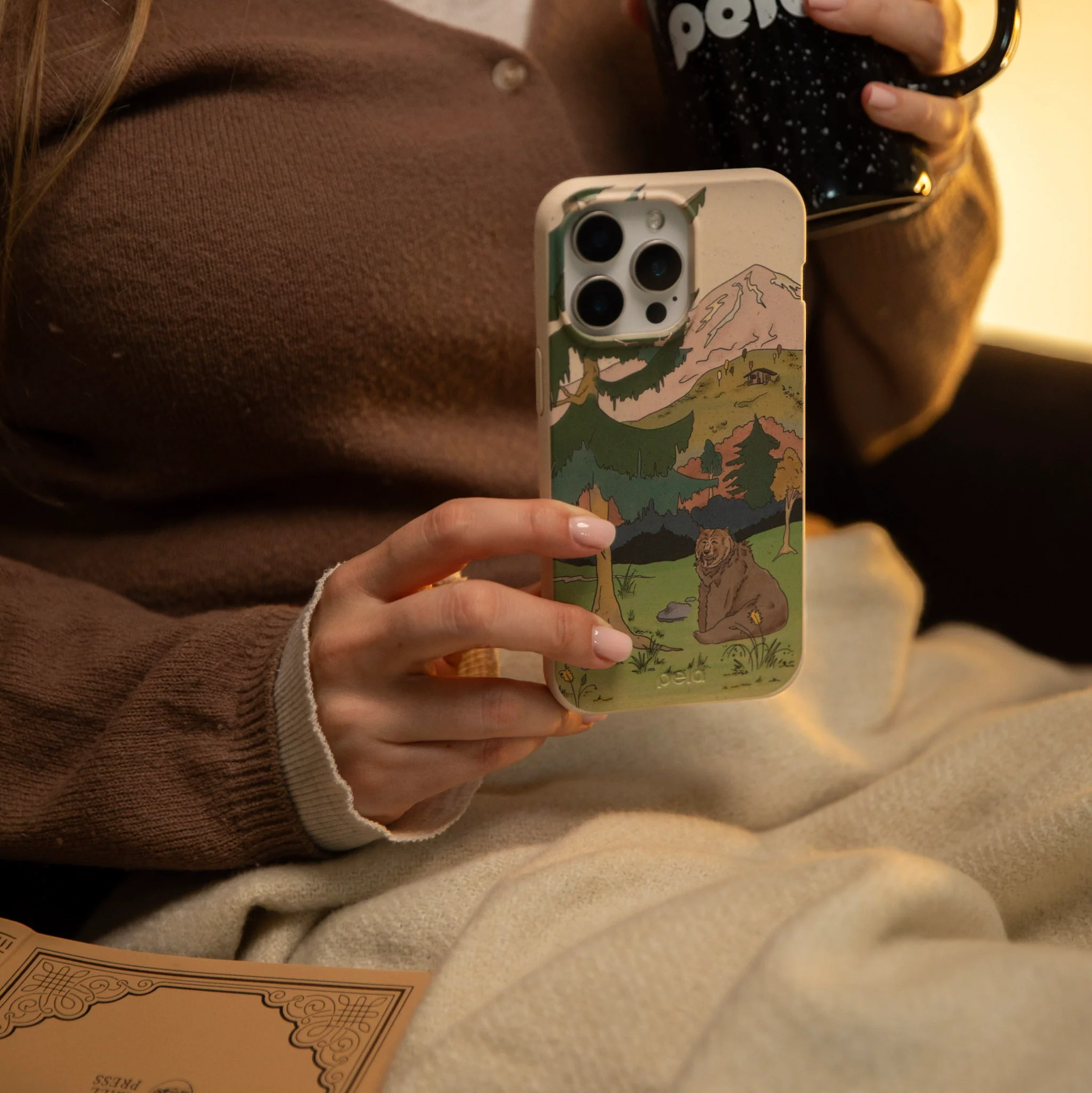 London Fog Rocky Bear Google Pixel 7 Pro Case - Image 6