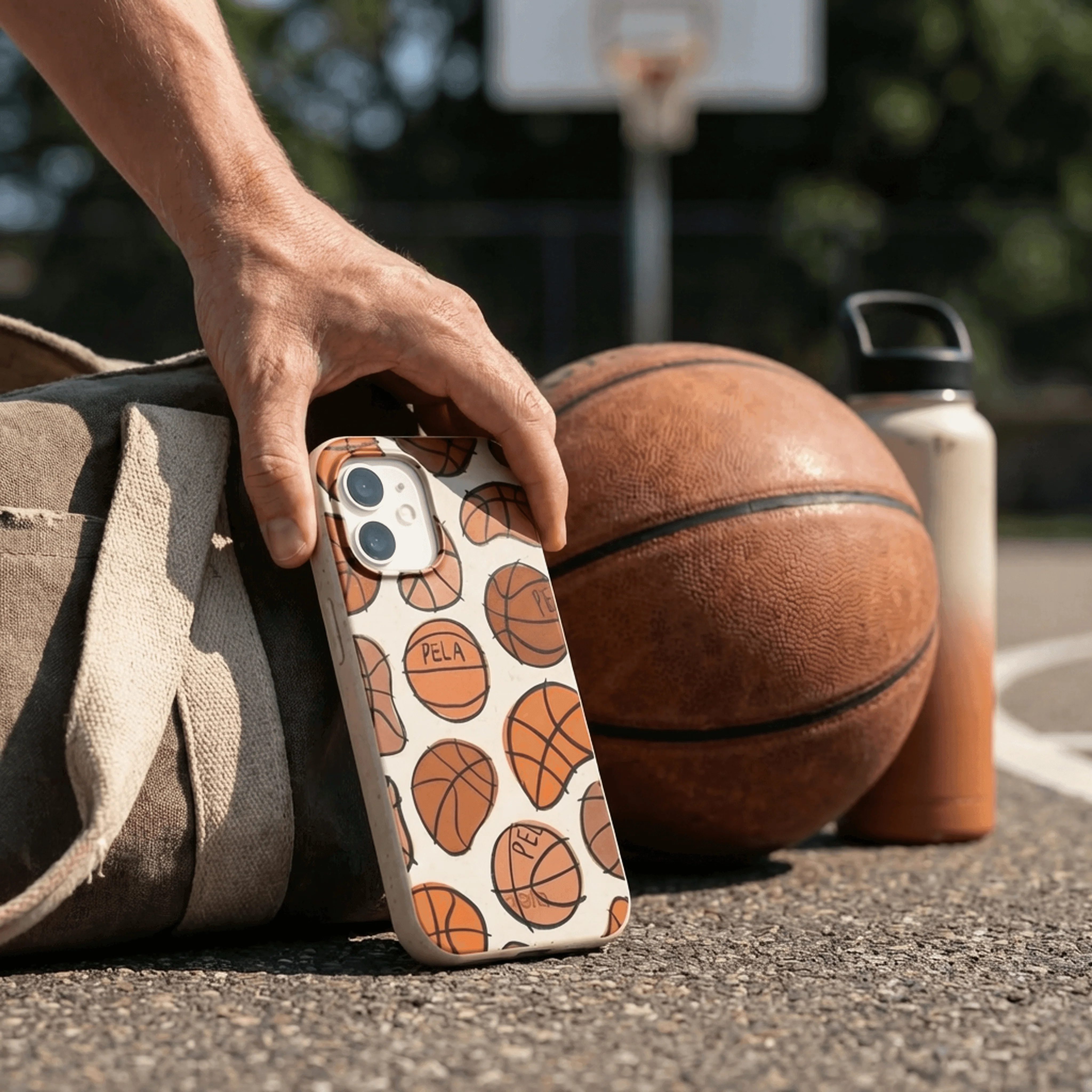 London Fog Slam Dunk iPhone 16e/17e Case - Image 2