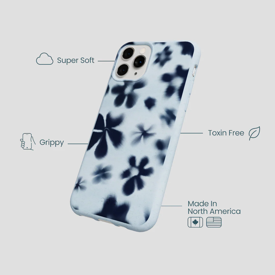 Powder Blue Hazy Daisies iPhone 11 Pro Case - Image 4