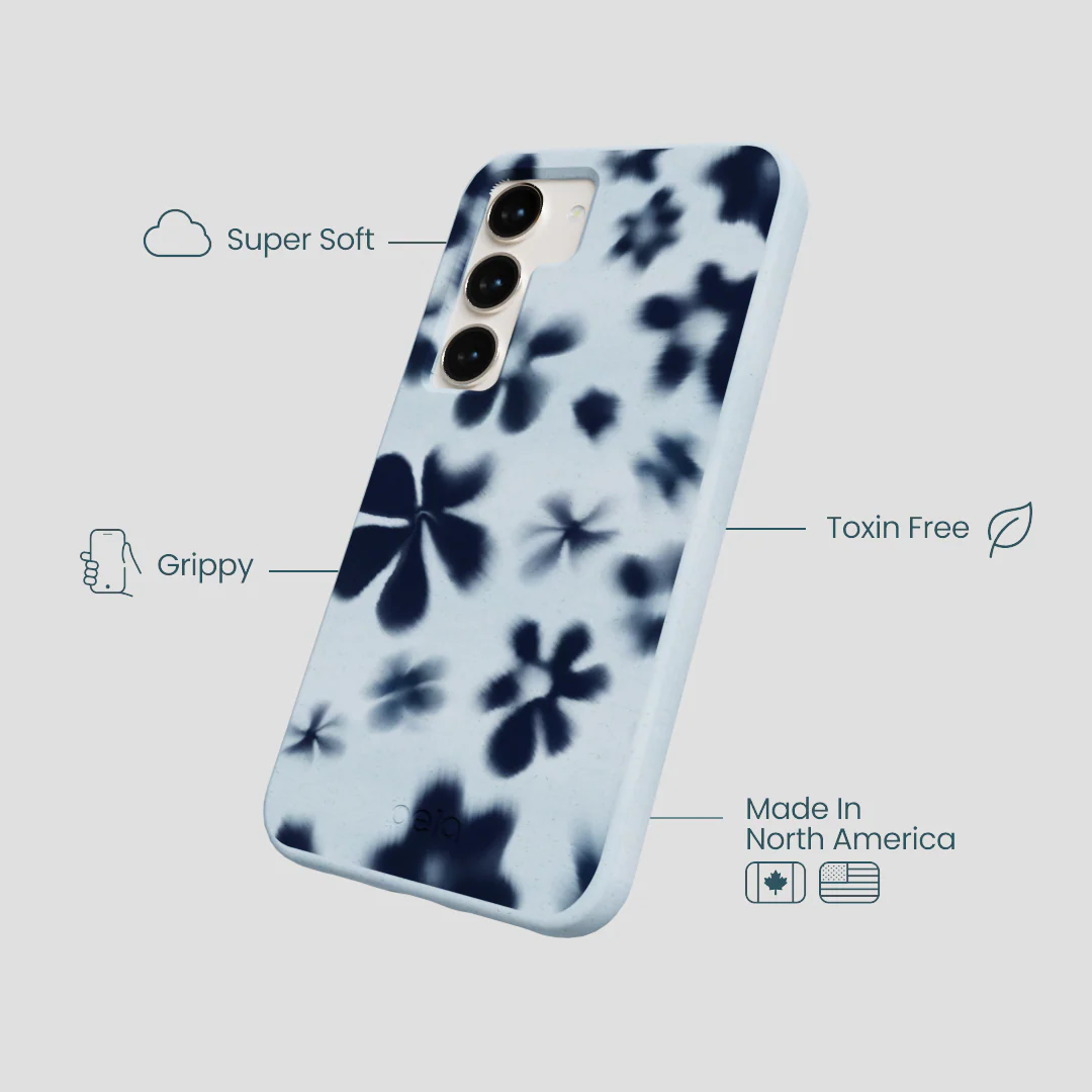 Powder Blue Hazy Daisies Samsung Galaxy S23 Case - Image 4