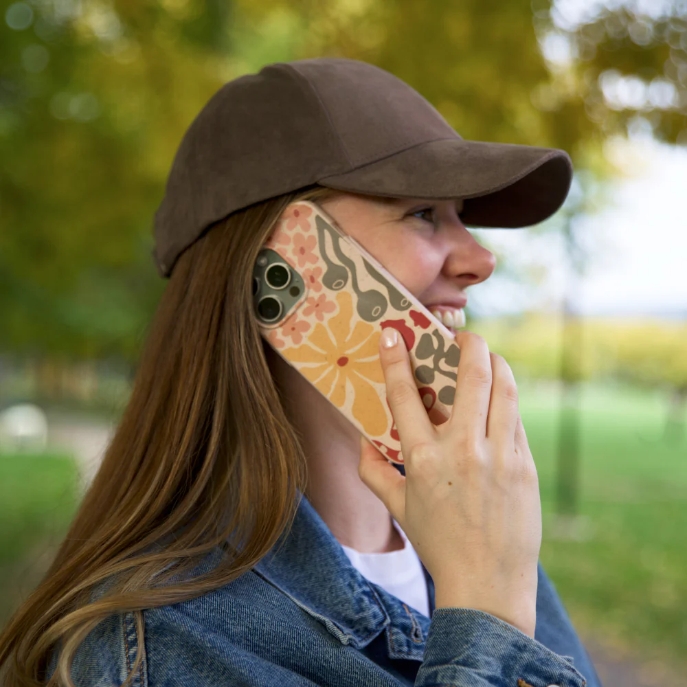 Seashell Fall Flourish Samsung Galaxy S26 Case - Image 6