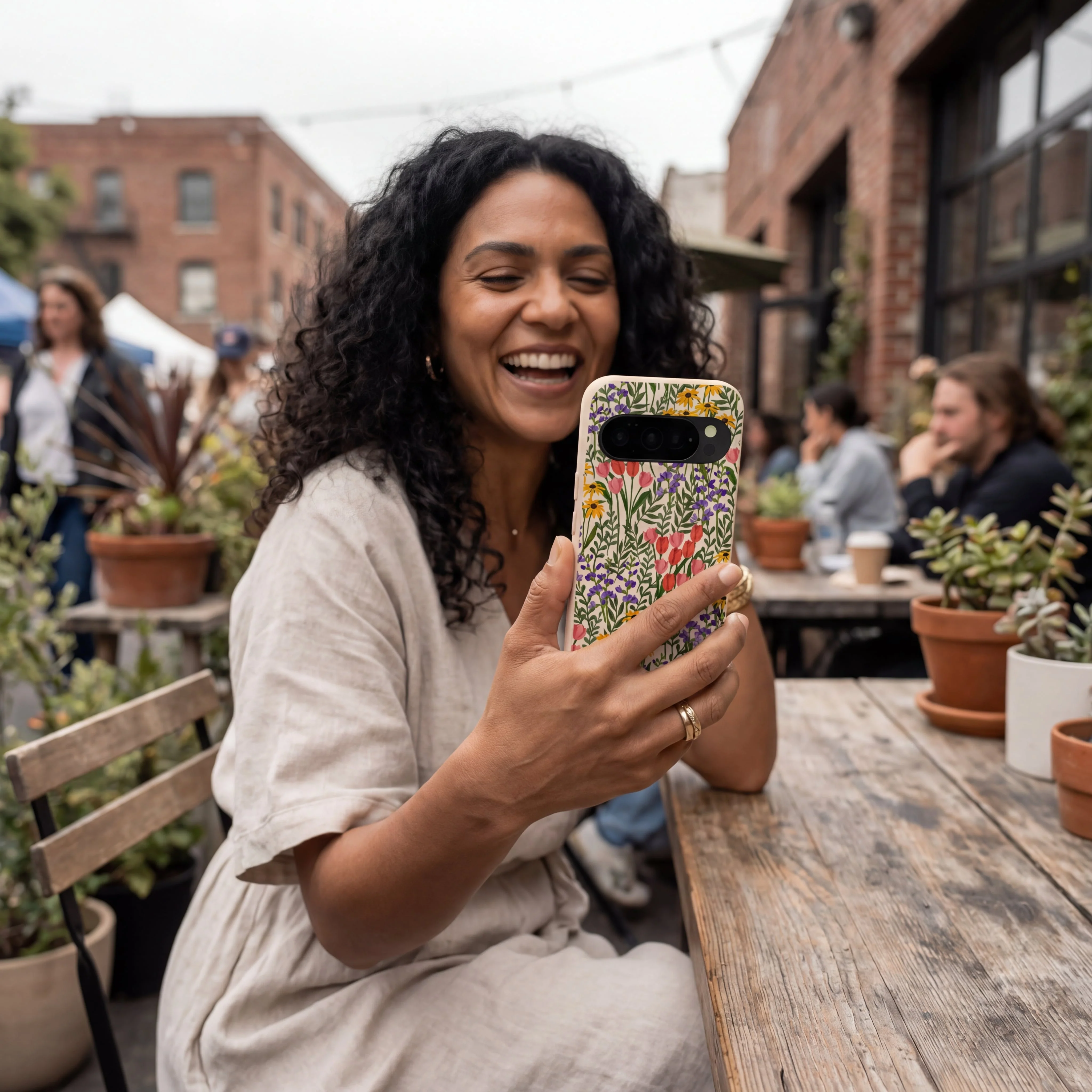 Seashell Flower Field Google Pixel 10/10 Pro Case - Image 2