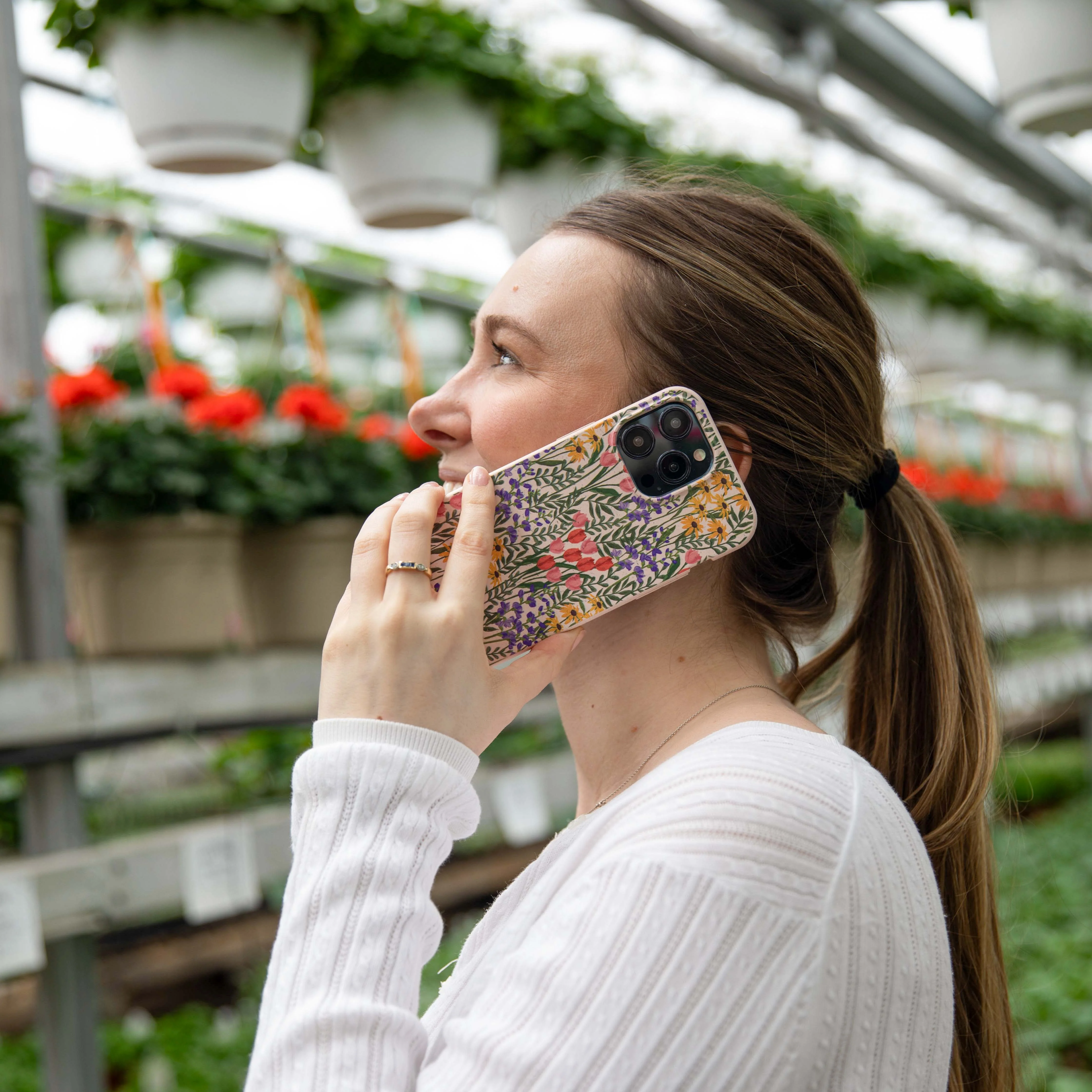 Seashell Flower Field Samsung Galaxy S21 Case - Image 12