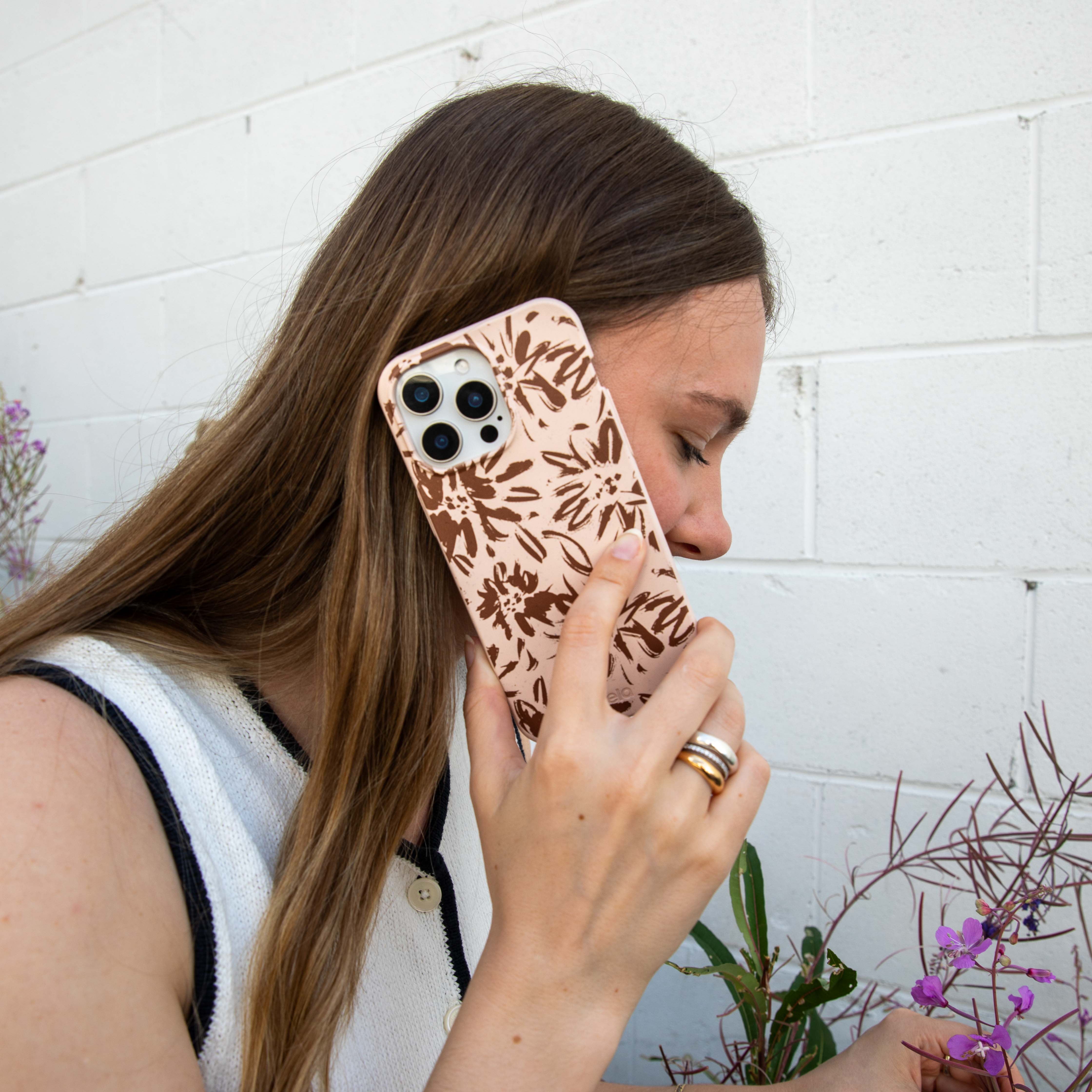 Seashell Petal Burst Google Pixel 7a Case - Image 2